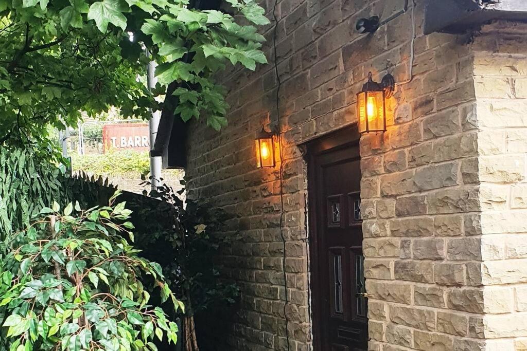 Lister Park Bradford Stylish 1Bed Coach House - Quiet & Tranquil Cottage & Parking Bagian luar foto