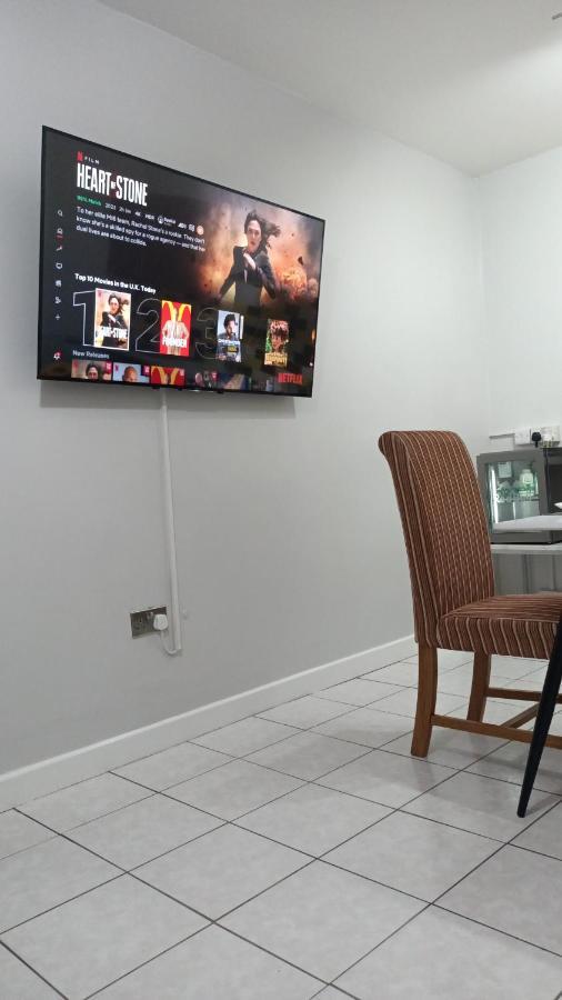 Lister Park Bradford Stylish 1Bed Coach House - Quiet & Tranquil Cottage & Parking Bagian luar foto