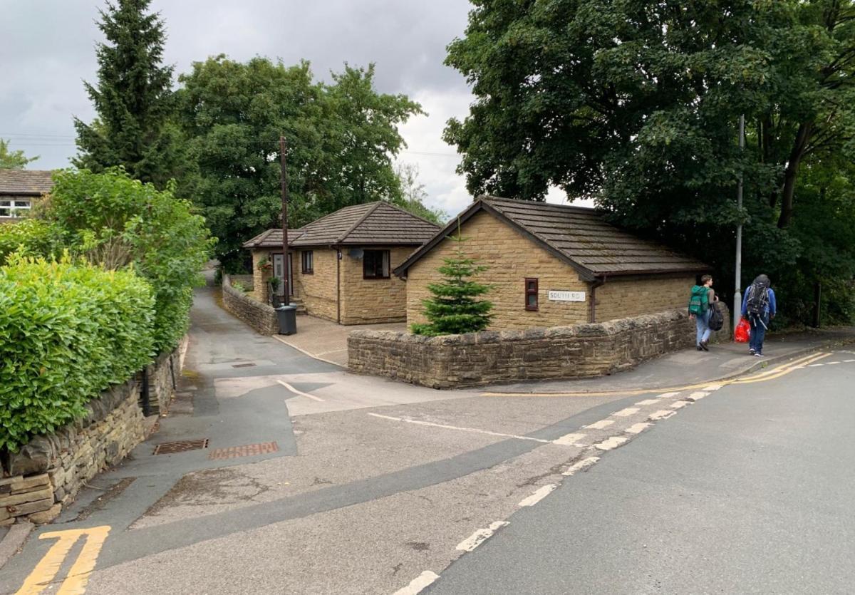 Lister Park Bradford Stylish 1Bed Coach House - Quiet & Tranquil Cottage & Parking Bagian luar foto